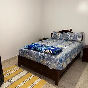 بيت شباب Dinosaur Anza Surf House, أغادير